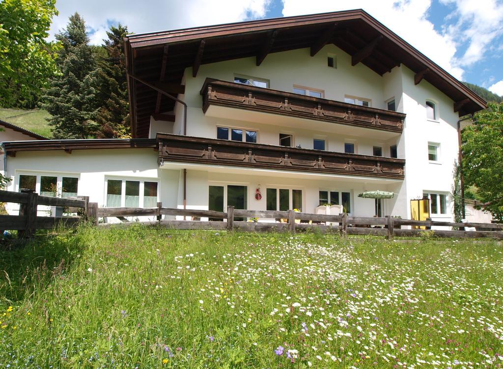 Ferienwohnung Mondial Neustift im Stubaital Exteriör bild
